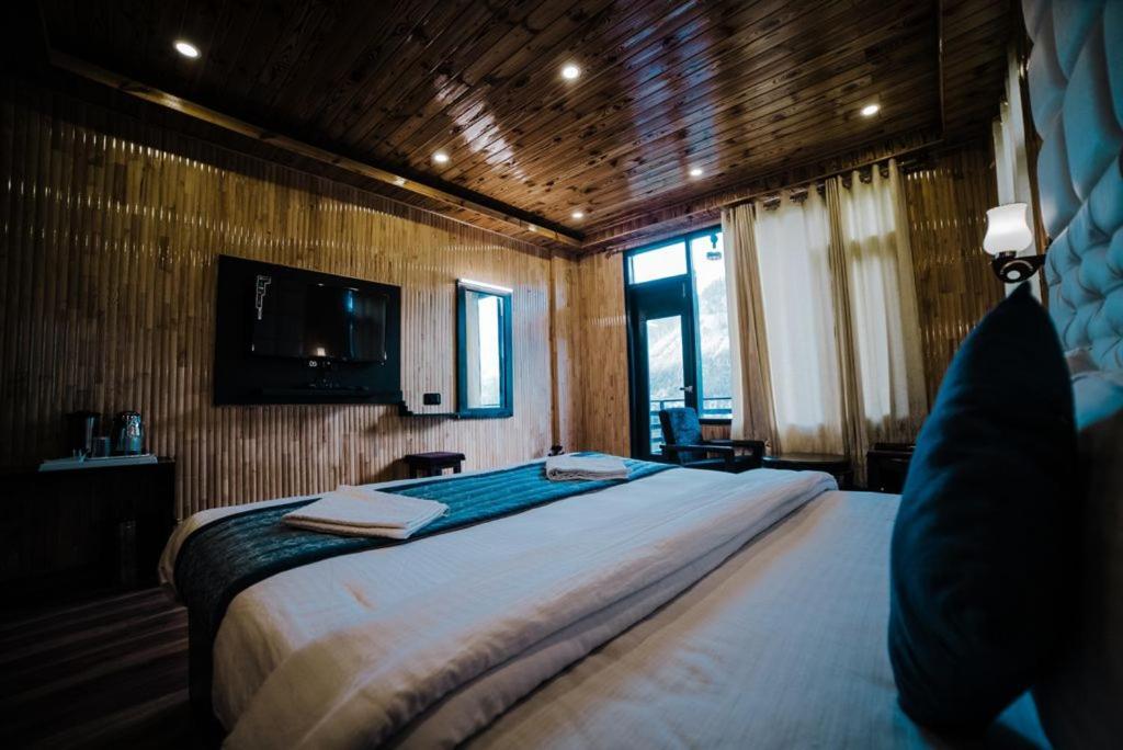 Hotel Black Magic Manāli Esterno foto